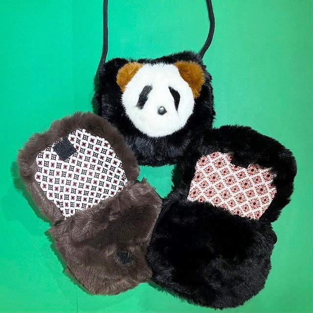 ふわふわパンダポシェット