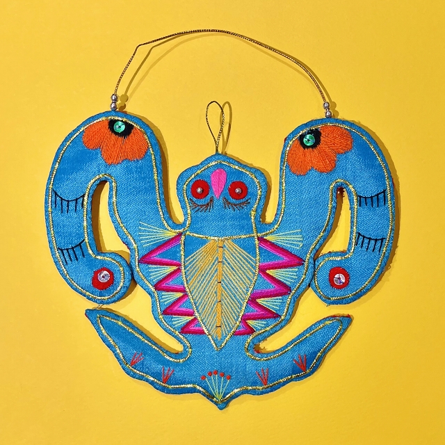 厄除け招福☆刺繍の吊るし飾り/コウモリ